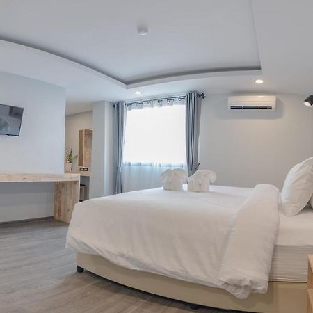 Peppy Hotel-Pepperyhills Hotel Τσιάνγκ Μάι Εξωτερικό φωτογραφία